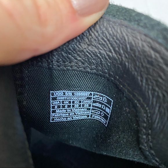 Ugg Black suede Pixley block heel boots ankle - Picture 5 of 8